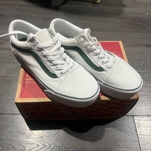 Vans White and Green Old Skool Sneakers